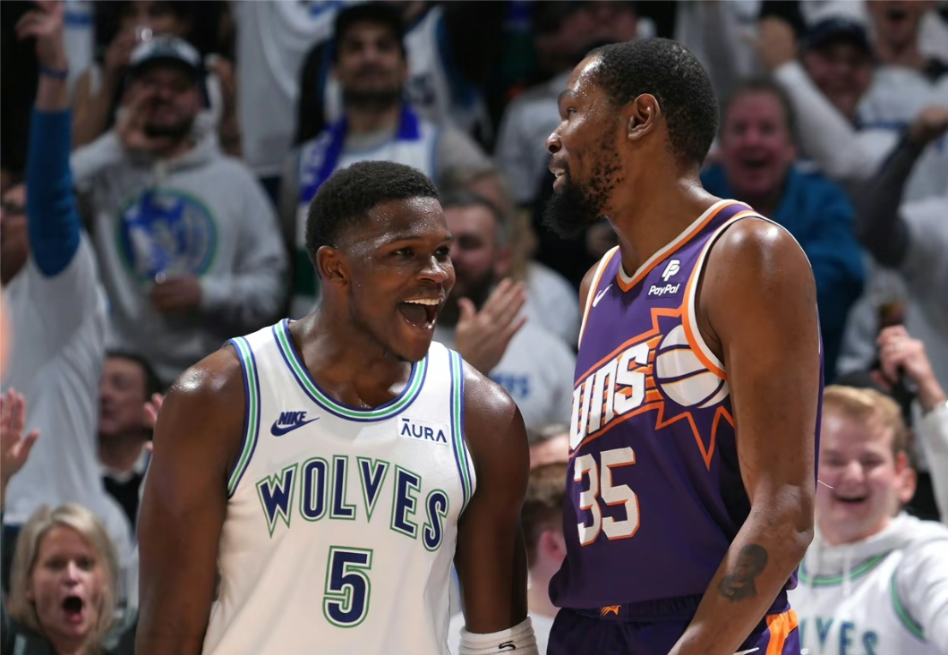 包含阿扎伦卡与40激战塞尔维亚队分钟，出色发挥胜负难料！，大坂直美焦点对战观众掌声雷动的词条-爱游戏体育官网