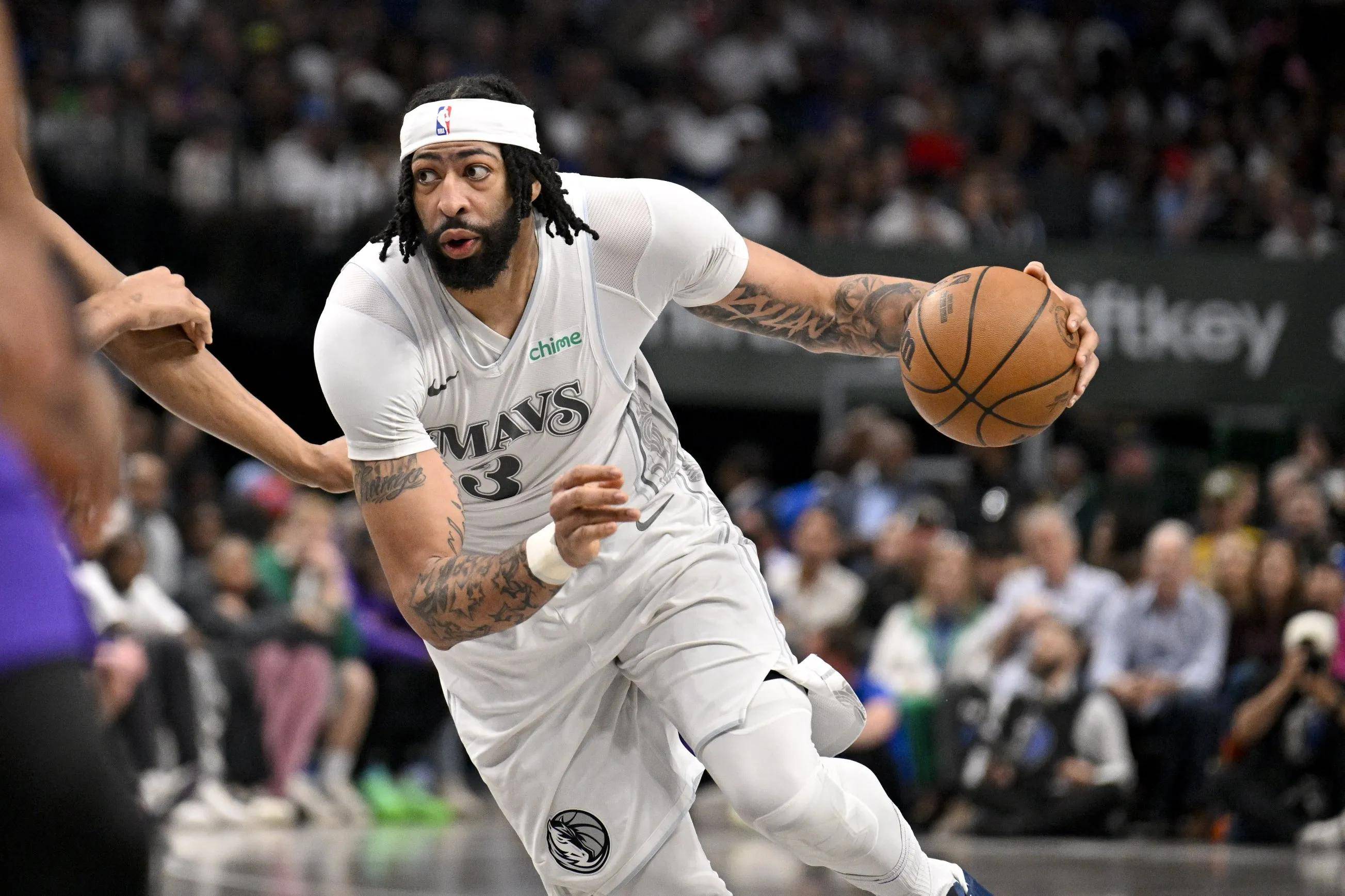 关于浓眉哥迎来十二赛季出色发挥，IG观众热烈欢呼！引发球迷热议的信息-爱游戏体育官网