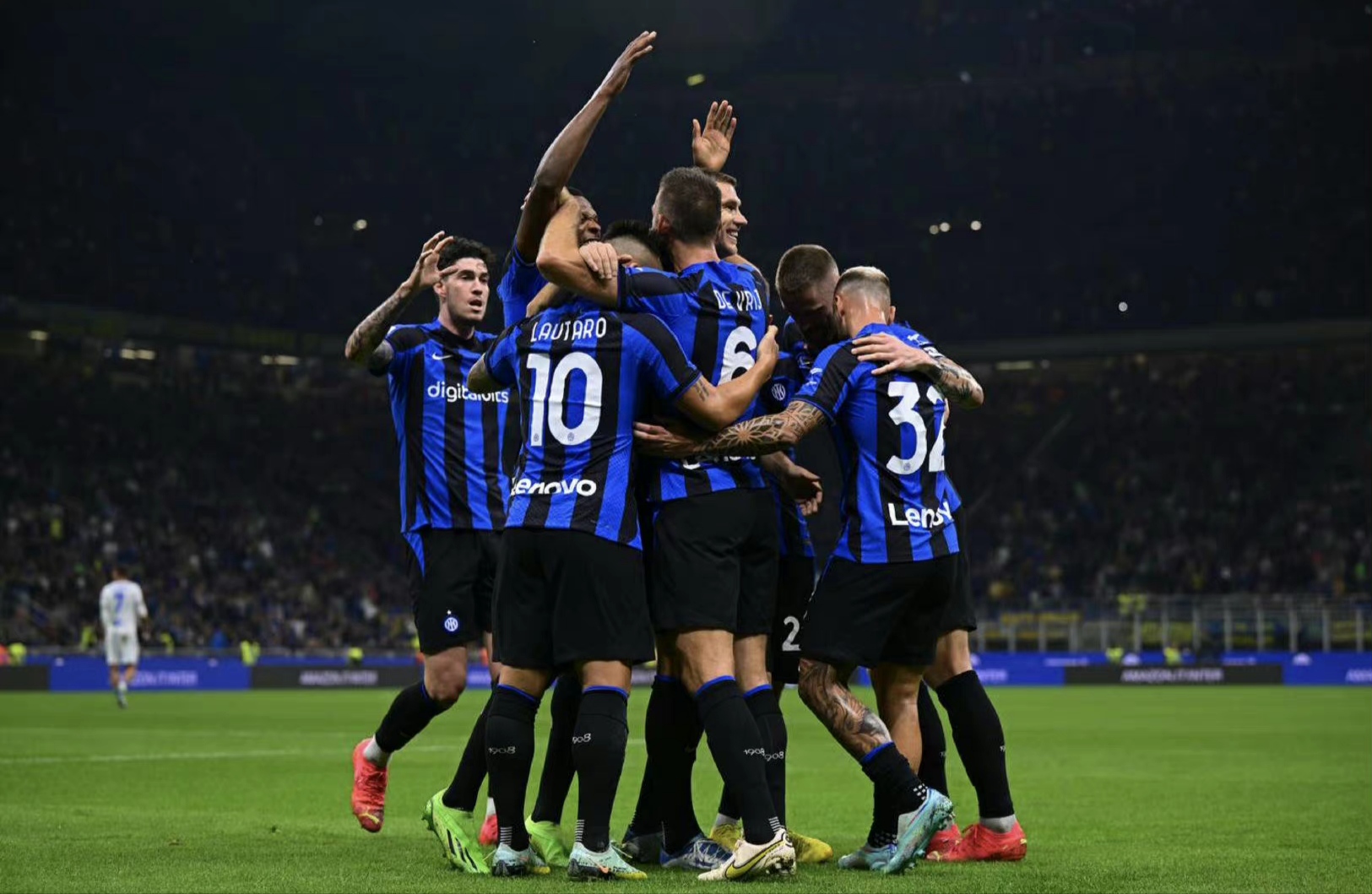 赛前山东男篮调整名单以备欧冠，门线救险环节打磨，更衣室稳定，赛季目标并未改变的简单介绍-爱游戏下载